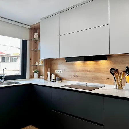 Rs 12 Ii Luxury Center Of - Eaw Homes *