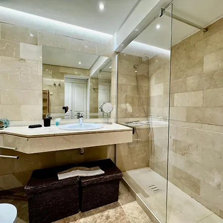 Rs 12 Ii Luxury Center Of - Eaw Homes *