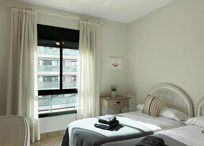 Rs 12 Ii Luxury Center Of - Eaw Homes