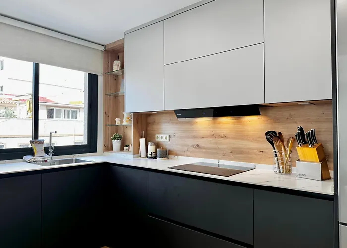 Rs 12 Ii Luxury Center Of - Eaw Homes *