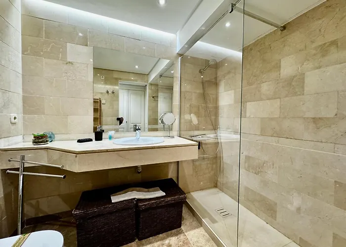 Rs 12 Ii Luxury Center Of - Eaw Homes *